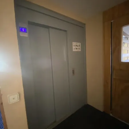 Résidence Reine Blanche - Location: Pour 4 Personnes Dans Un Quartier Calme Mae-9090